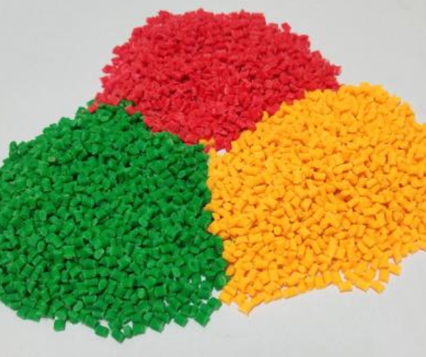 余姚牟山拉料廠招配色師傅！?。? /></div>
                    <div style=